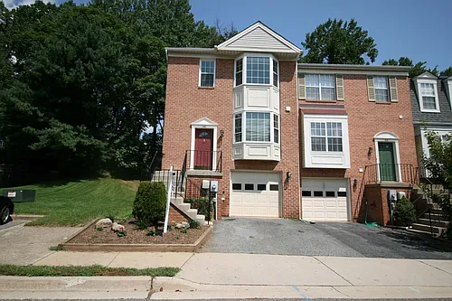 512 Suffield Dr Photo 1
