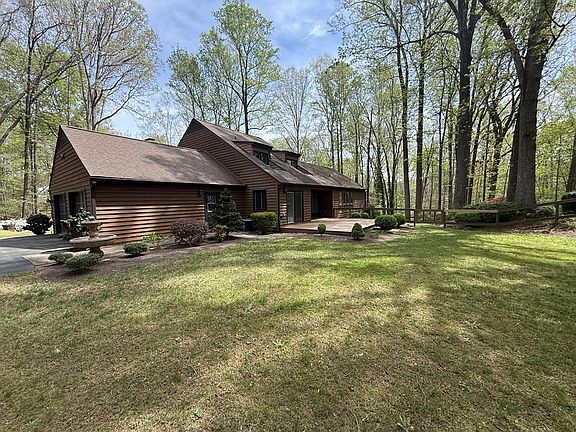 5th image of 358 Laurel Woods Dr