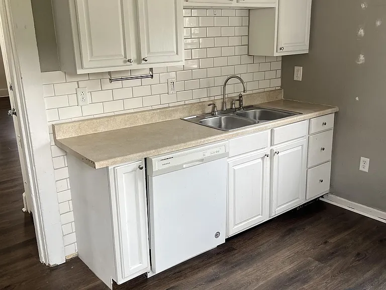 216 W. 2nd-GO/AO - 1 — Photo 2