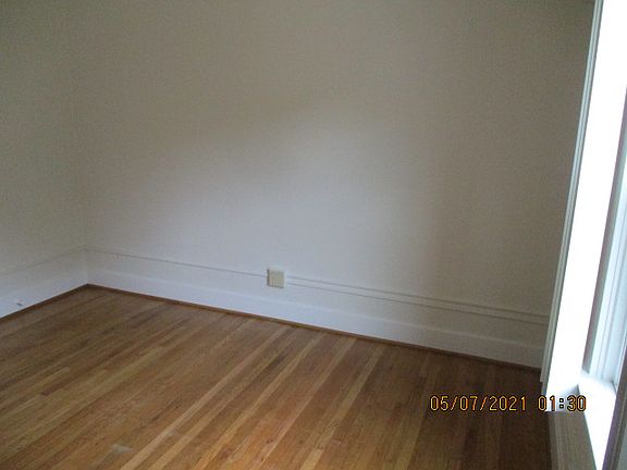 5th image of 1436 De La Vina St Unit C