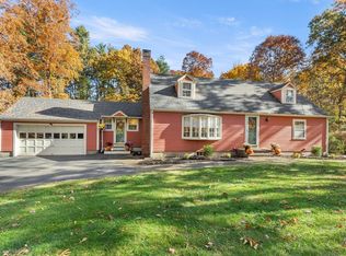 12 Stagecoach Rd, Topsfield, MA 01983