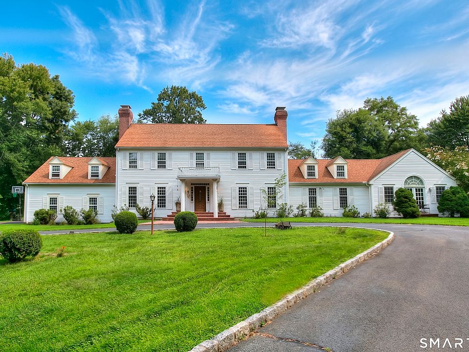 1st image of 220 Stonewall Lane