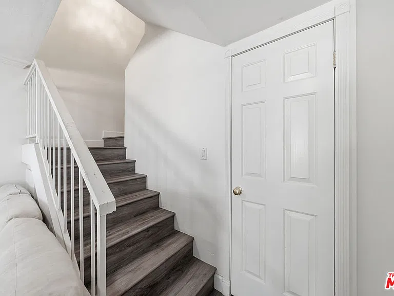 3442 Del Amo Blvd — Photo 15