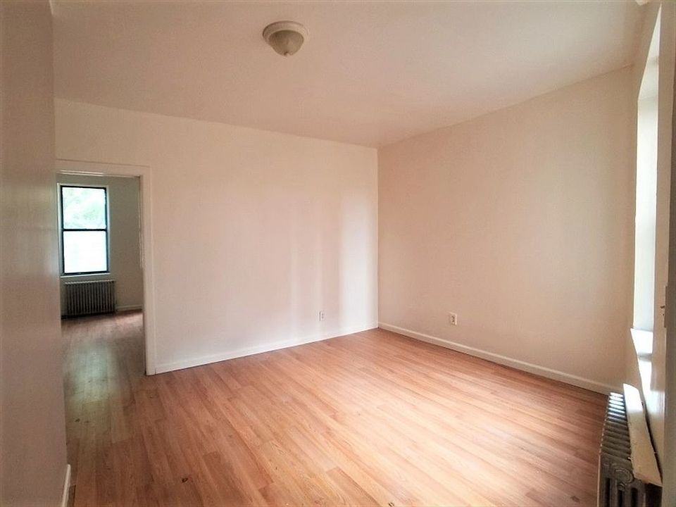 2nd image of 952 Aldus St APT 1A