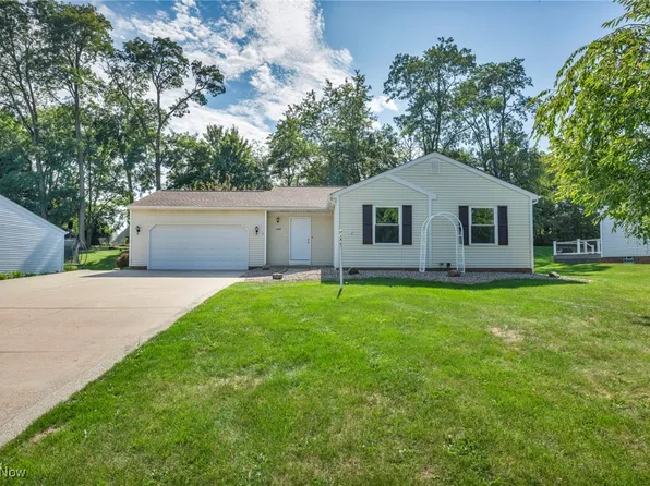 1664 W Idlewood Dr, Twinsburg, OH 44087