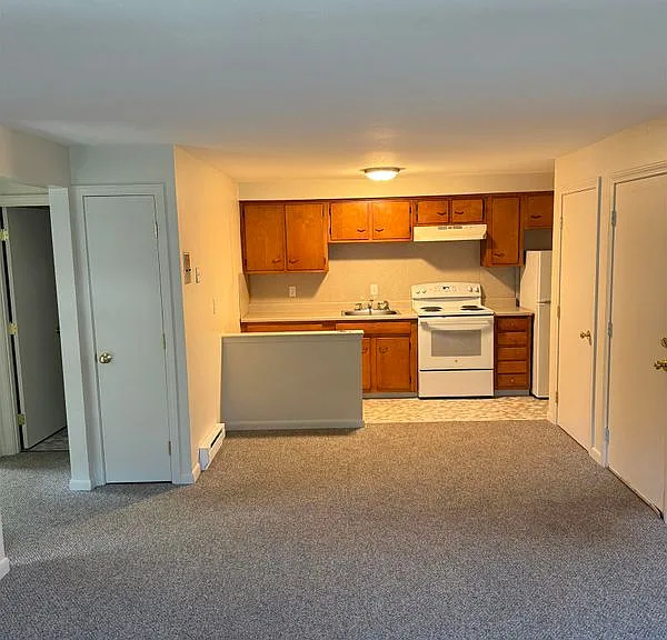 2 Grand Ave — Photo 8