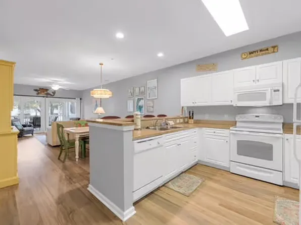 601 Hillside Dr N APT 2235, North Myrtle Beach, SC 29582