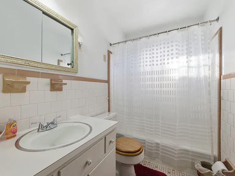 205 Orkney Pl — Photo 17