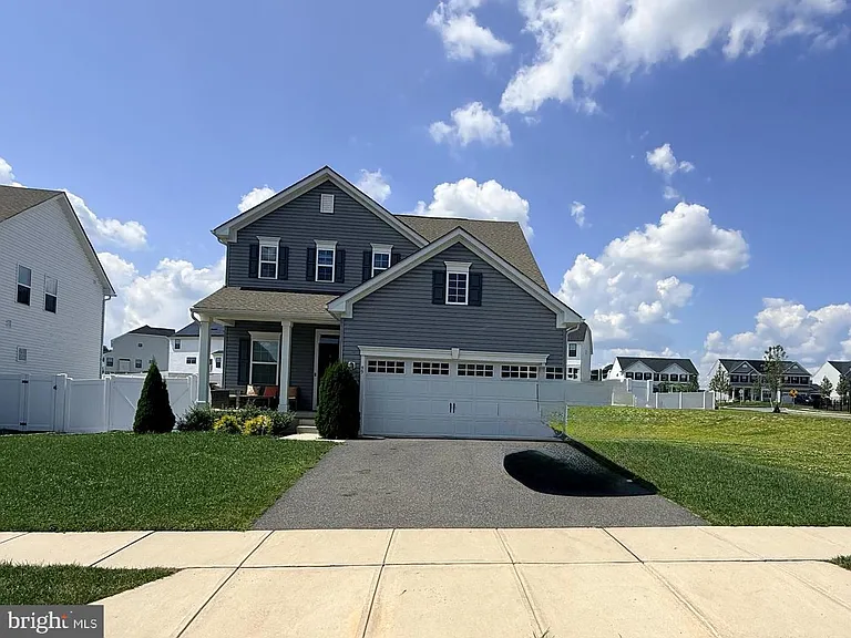 99 Weston Dr — Photo 1