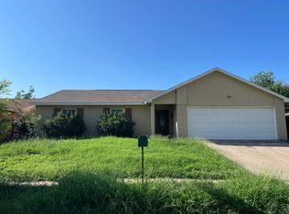 7532 Woodfield Rd, Fort Worth, TX 76112