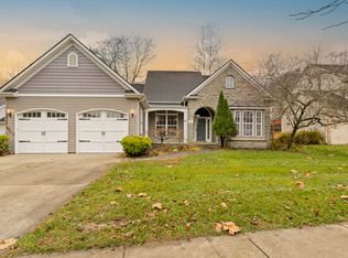 3901 Terrace Woods Dr, Columbus, IN 47201