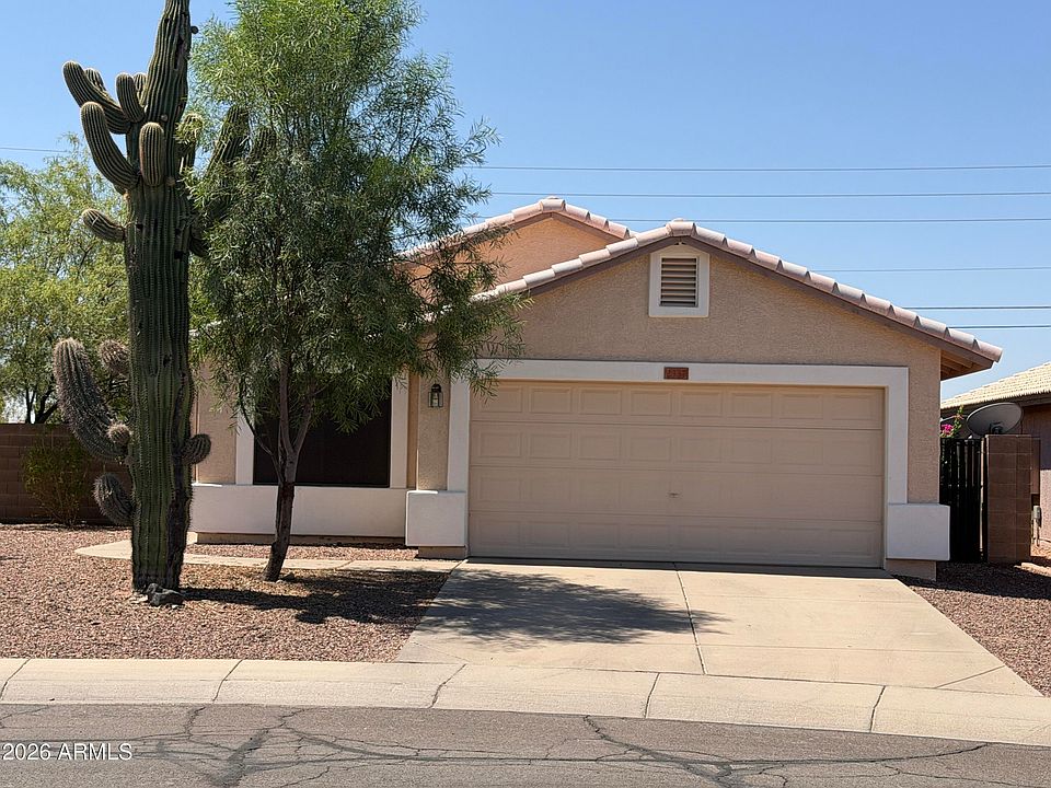 1st image of 2337 E 39TH Avenue