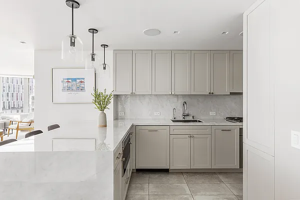 Sold by Compass | media 43