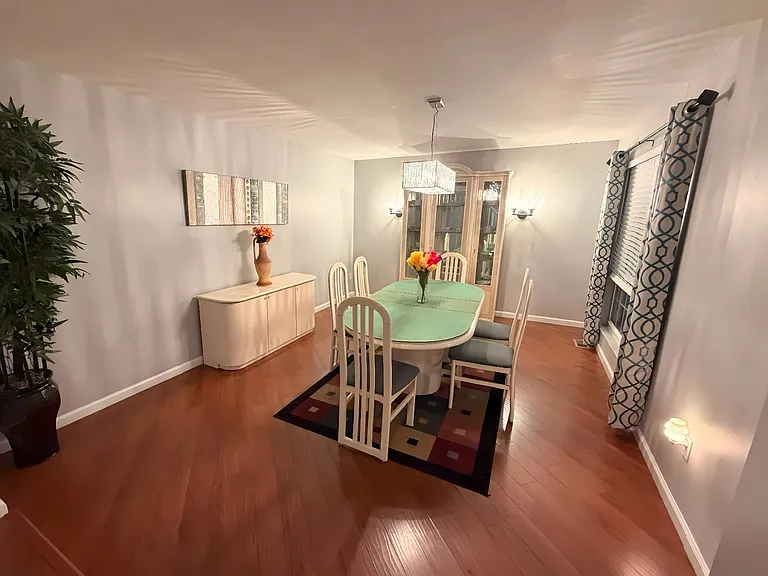 15472 Duxbury Way — Photo 3