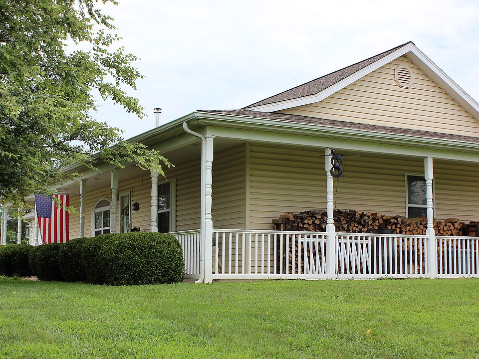 Wonderful wrap around porch!
