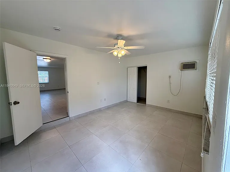 20 SW 108th Ave #7-F — Photo 9