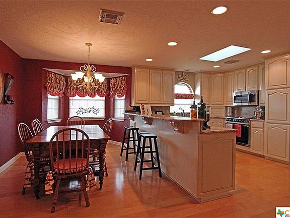 4th image of 1304 Cedar Creek Dr