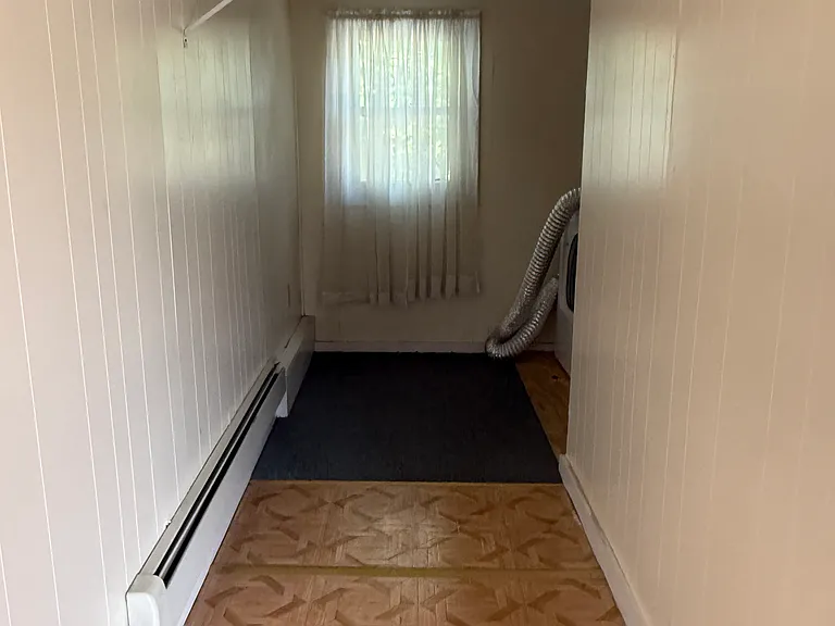 399 Center St #4 — Photo 8