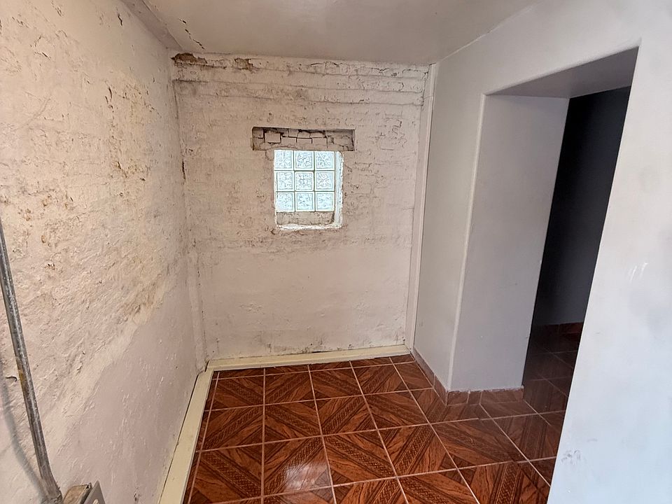 1st image of 3942 W Wrightwood Ave #G