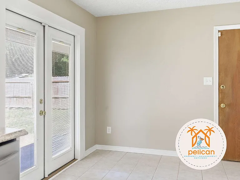 648 Deedra Ave — Photo 16