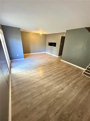 630 Commerce St — Photo 5