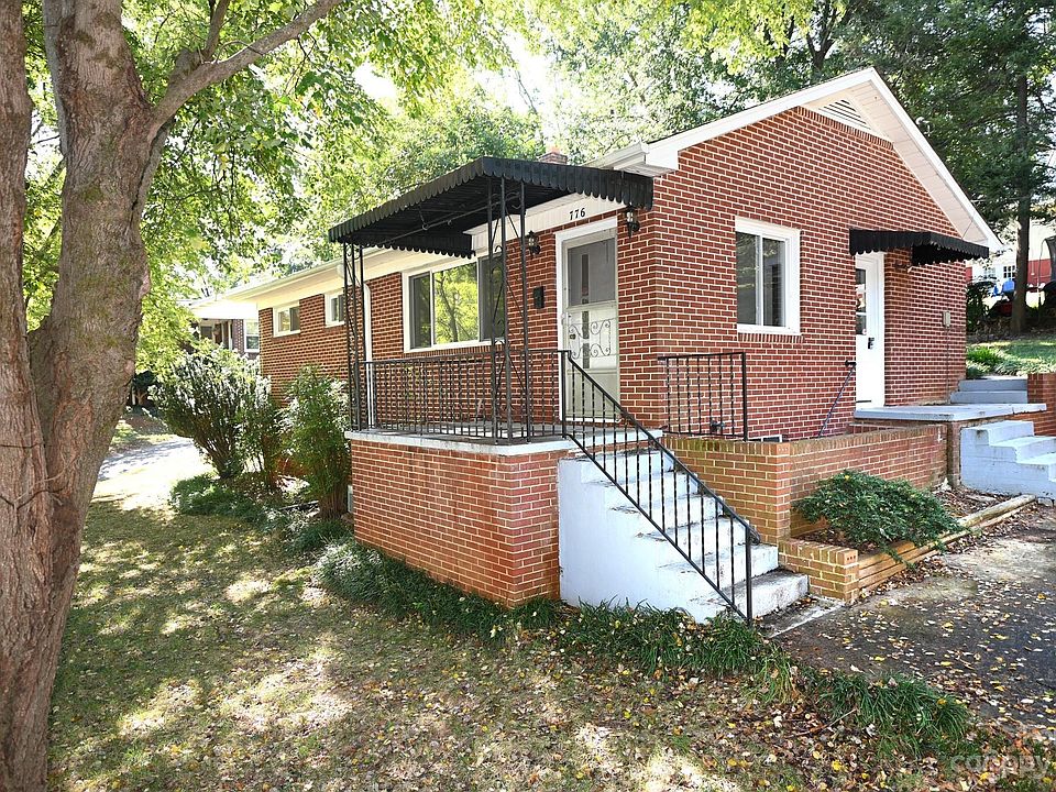 1st image of 776 3rd Avenue Dr SE
