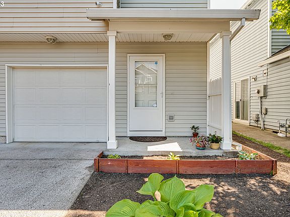 2nd image of 6117 NE 33rd Cir