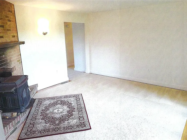 2367 Route 100 — Photo 11