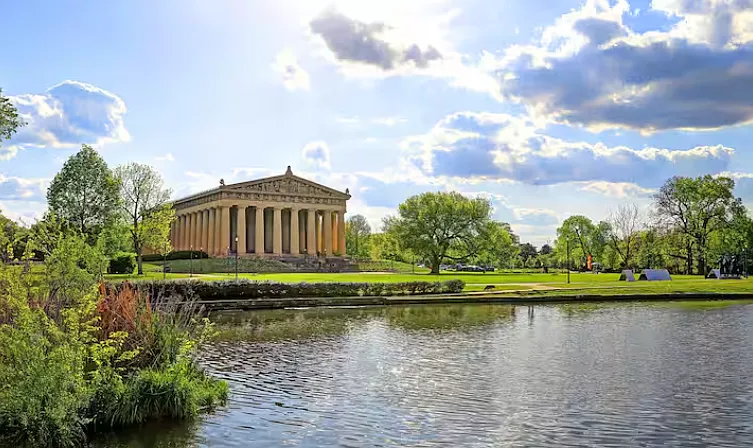 Nashville's beautiful Centennial park is nearby with plenty of greenery, walking trails, and the only exact replica of the Parthenon in the world (both in size and detail).