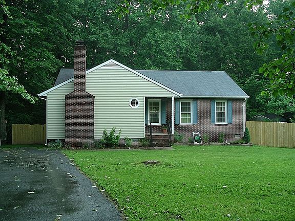 2nd image of 231 Vine Pl