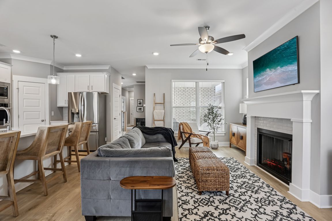 next background image