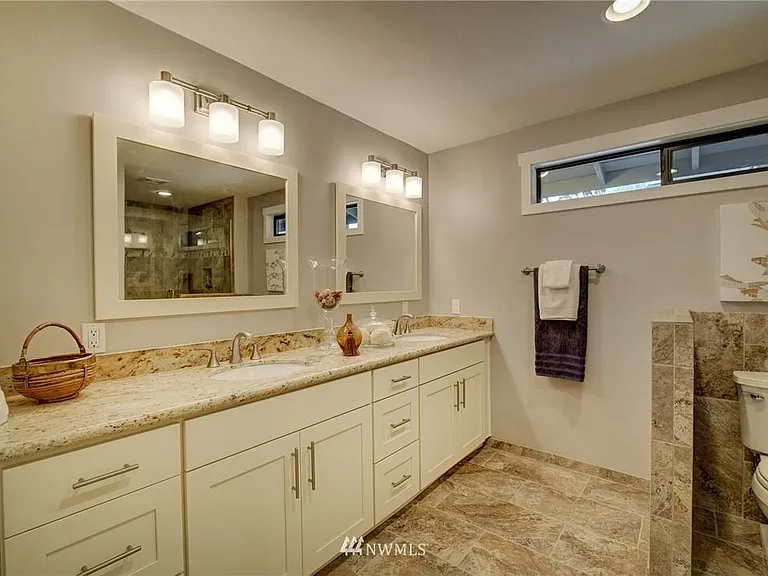 12814 NE 4th Pl — Photo 11