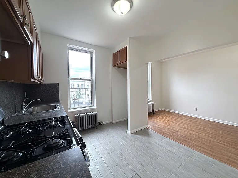 5802 Myrtle Ave #3B — Photo 12
