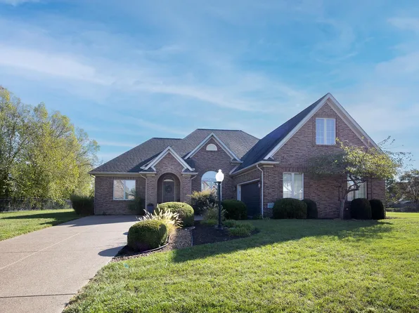 2235 Long Cove Cir, Newburgh, IN 47630