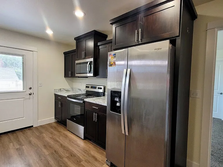 2468 NE Kerr St — Photo 7