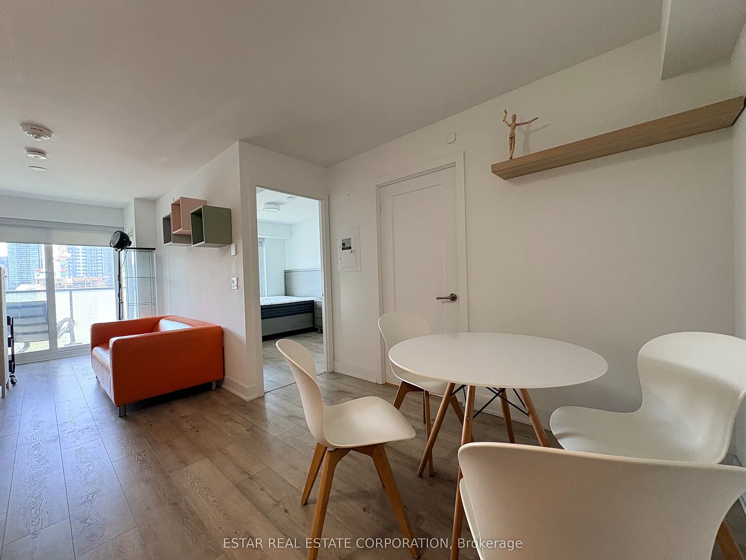 575 Bloor St E — Photo 4