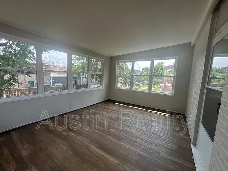 1018 Commodore Dr #A — Photo 10