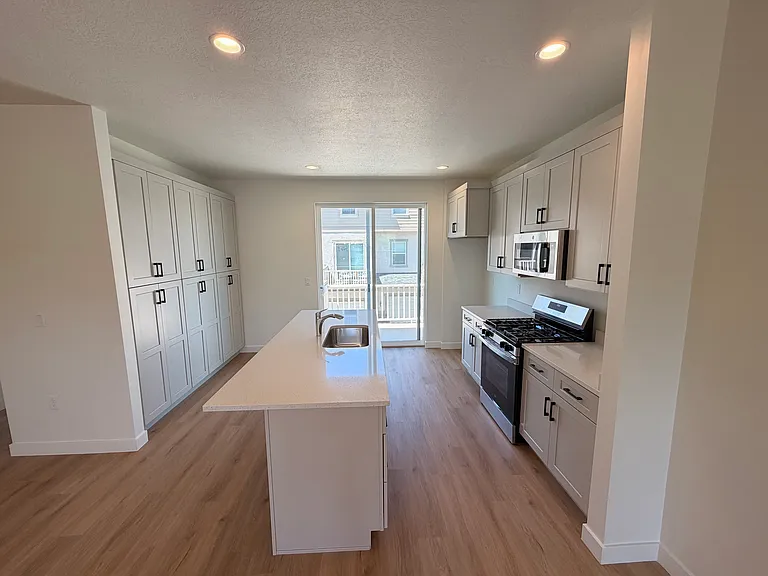 1688 N 1600 W — Photo 8