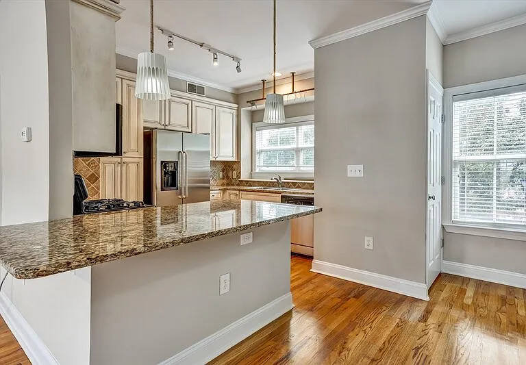 324 Carlyle Park Dr — Photo 6