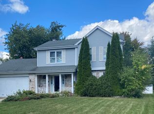 20W360 York Ln, Downers Grove, IL 60516