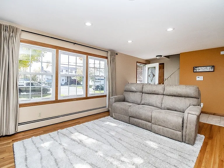 5751 Sunset Ter — Photo 4