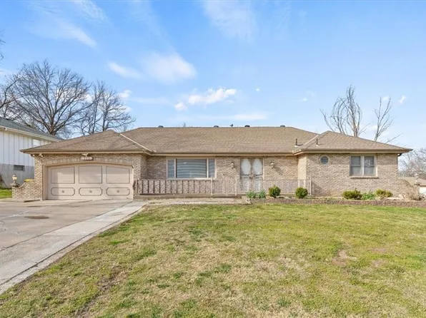 716 NE 46th Ter, Kansas City, MO 64116