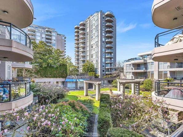 8480 Granville Ave #219, Richmond, BC V6Y 4E8