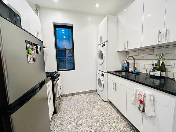 4th image of 500 E 13th St #D1