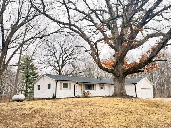 1438 245th Ave, Galesburg, IL 61401