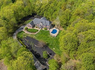 25 Ellison Drive, Bedford, NH 03110