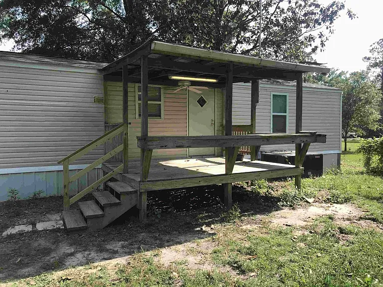 122 Pixie Cir — Photo 2