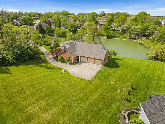 5th image of 758 Lakewood Dr