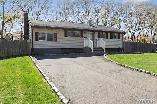1st image of 18 Antler Ln
