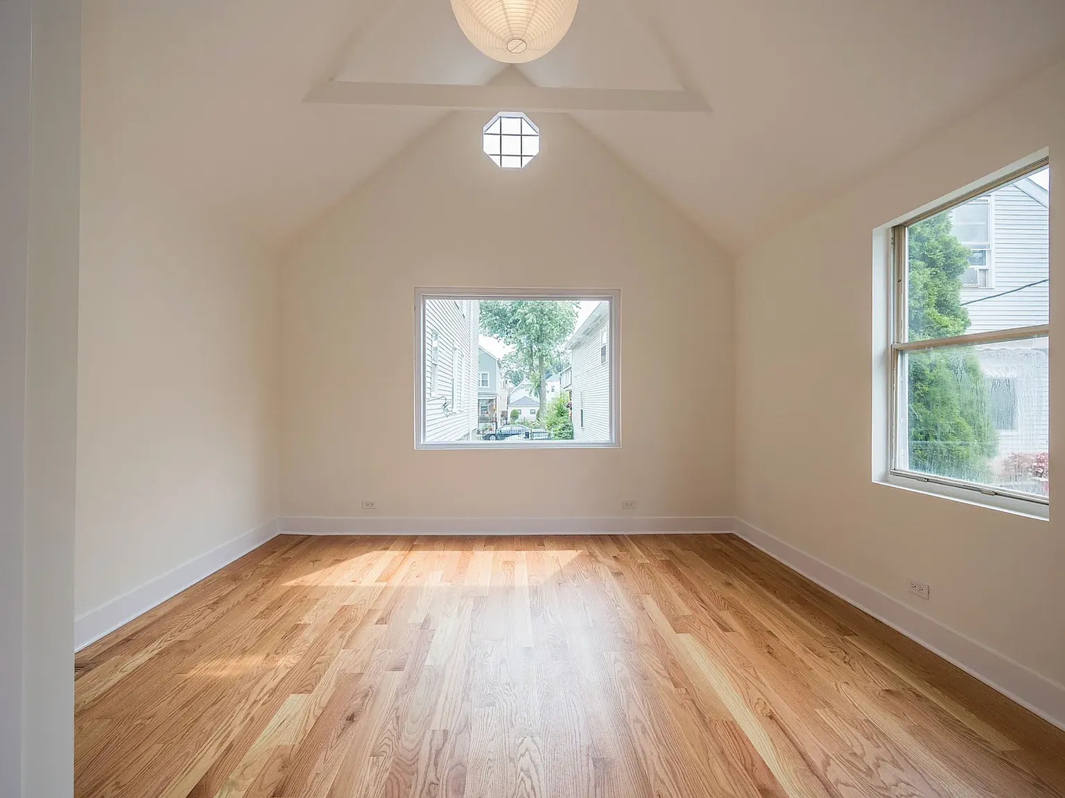 2 bed, 1.5 bath, 1400 sqft, $3,195 — Photo 1